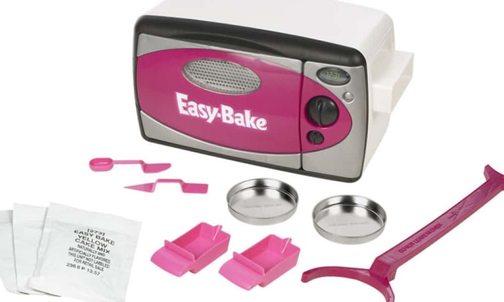 Best Toys from the 90s - Easy Bake Oven